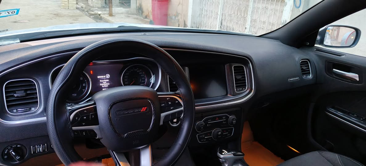 الضرر: كلين تايتل كندي (بدون حادث) - صبغ وكالة.
​المسافة المقطوعة: 60 ألف ميل فقط.
​الرقم: أربيل (باسم صاحب السيارة - تحويل مباشر).
​🌟 المواصفات والإضافات:
​السيارة بمواصفات SXT المعروفة بنظافتها واقتصاديتها، وتشمل:
​✅ فتحة سقف (Slide).
​✅ نقطة عمياء في المرايا الجانبية.
​✅ حساسات خلفية أصلية.
​✅ شاشة كبيرة مع كاميرا خلفية.
​✅ تشغيل عن بعد + بصمة تشغيل .
​✅ كراسي كهرباء .
*********** للتواصل
