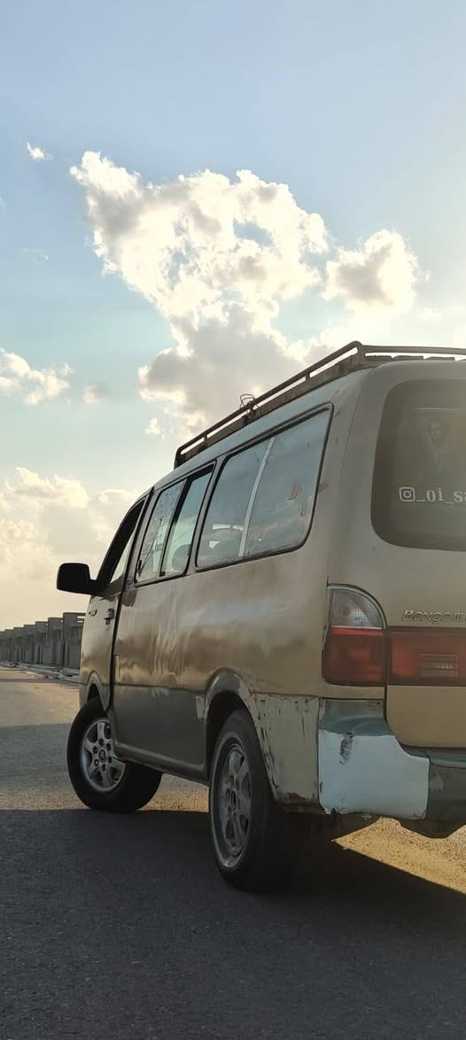 السلام عليكم كيه منغولي للبيع 2004  السيارة مسمي والسنويه 28ورقم انكليزي ...... وكير ومكينه جديد .....مكاني بصره شط العرب..... السعر 75 اوبيه مجال....***********
