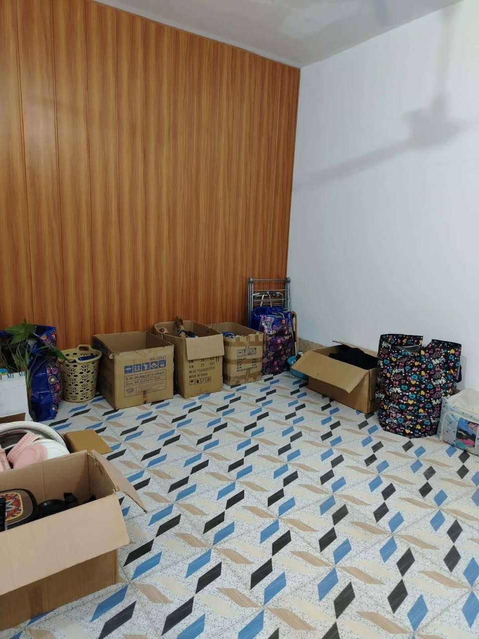 مكلف ... للبيع بيت 100 م  نضيف طابو زراعي في شارع المطحنه السعر 35 مع المجال للاستفسار *********** الرقم بي واتساب
