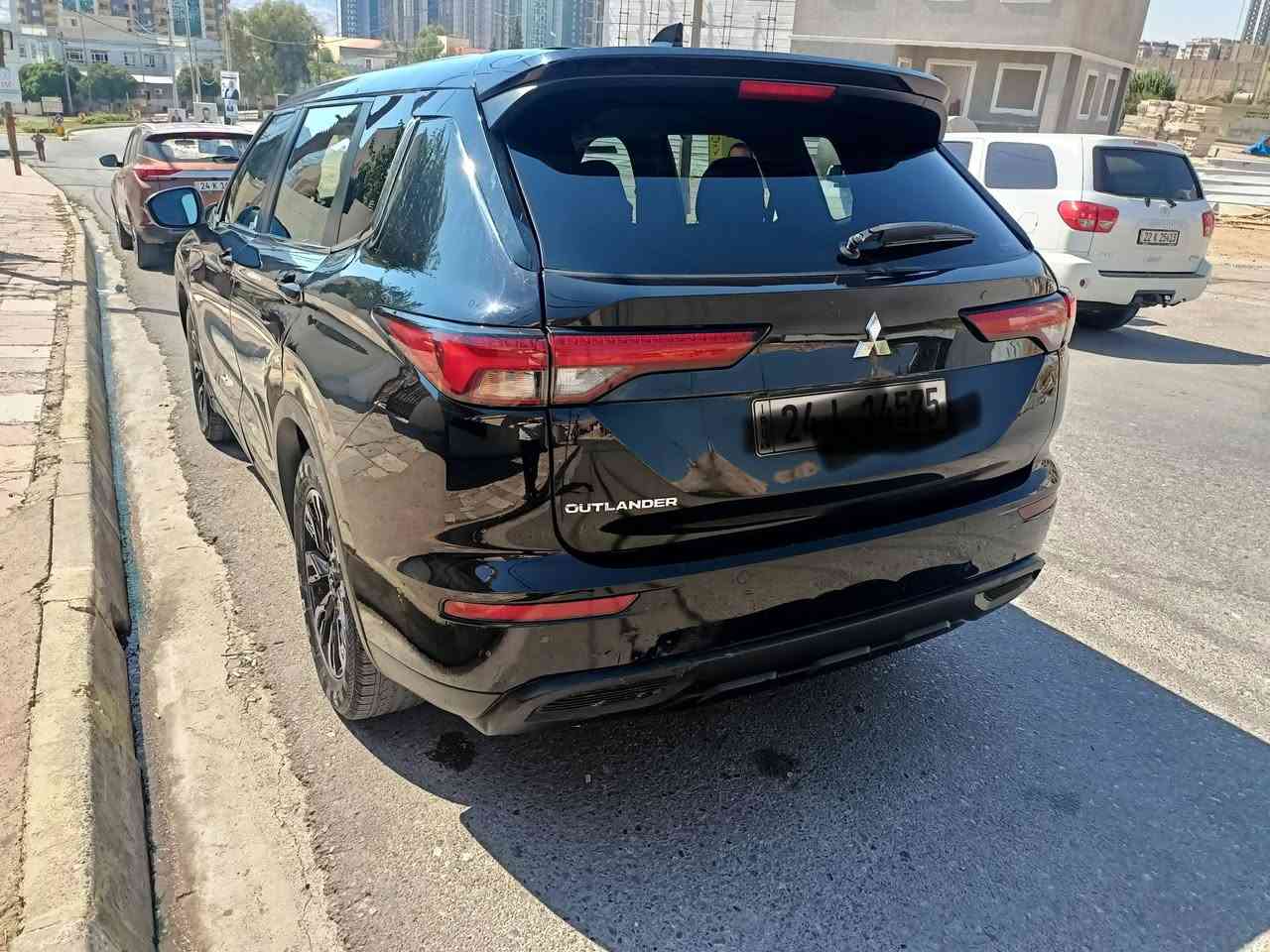 اوتلاندر الشكل الجديد سبعة راكب موديل2022 رقم جديد كيرومحرك كل على وضع الشركة تبريد ثلج تخم تايرات جديد صبغ بها خمس قطع بابين و جاملغ وبونيد وسقف ونص صبغ تحت باب السائق بشرط بجم كبس بدون شاصي جديدة  سيارة مال البيت نظيفة ومريحة واقتصادية بالبنزين حتى البانزين العادي يمشي بدون دوانز مرقم دهوك و تحويلها مضمونة   بها تقرير سونر سعر 170 ومجال بها عنوان دهوك رقم تلفون ***********
