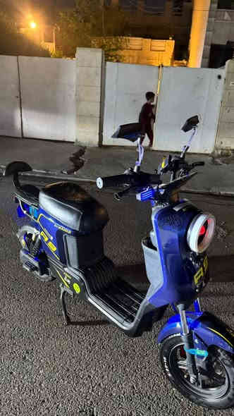 للبيع دراجه شحن
نوع R9
بطاريات كبار حجم 
لايتات زنون عالي ناصي 
دبل اشاير 
نضام بارك 
بلوتوث 
رجوع الى خلف 
بريكات دهن 
سعر 450بيه مجال
حي جهاد الأطباء 
رقم تلفون ***********
