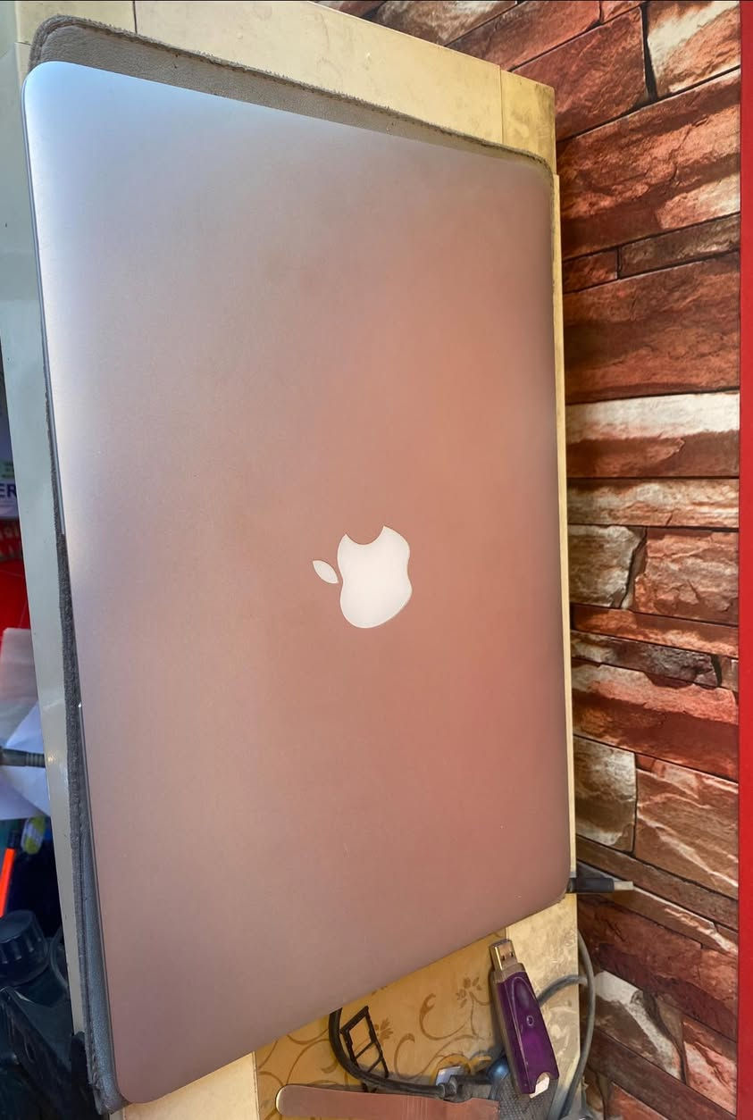 ماك بوك اير  اخت الجديدة  شرط ولاشخط كيبورد عربي اصل, معالج cori7 هارد 256 ssd  رام 8 كيكا مداخل ٢ مع مدخل رام  سريعة كلش بيها ايضا منصب نظام ويندوز ١١ اصلي مع نظامها mac os   وبرامج مدفوعة  لتخطي بعض الايفونات والايبادات ابل  مع شاحنتها الاصلية وجنطة  

السعر 330
رقم التلفون ***********
