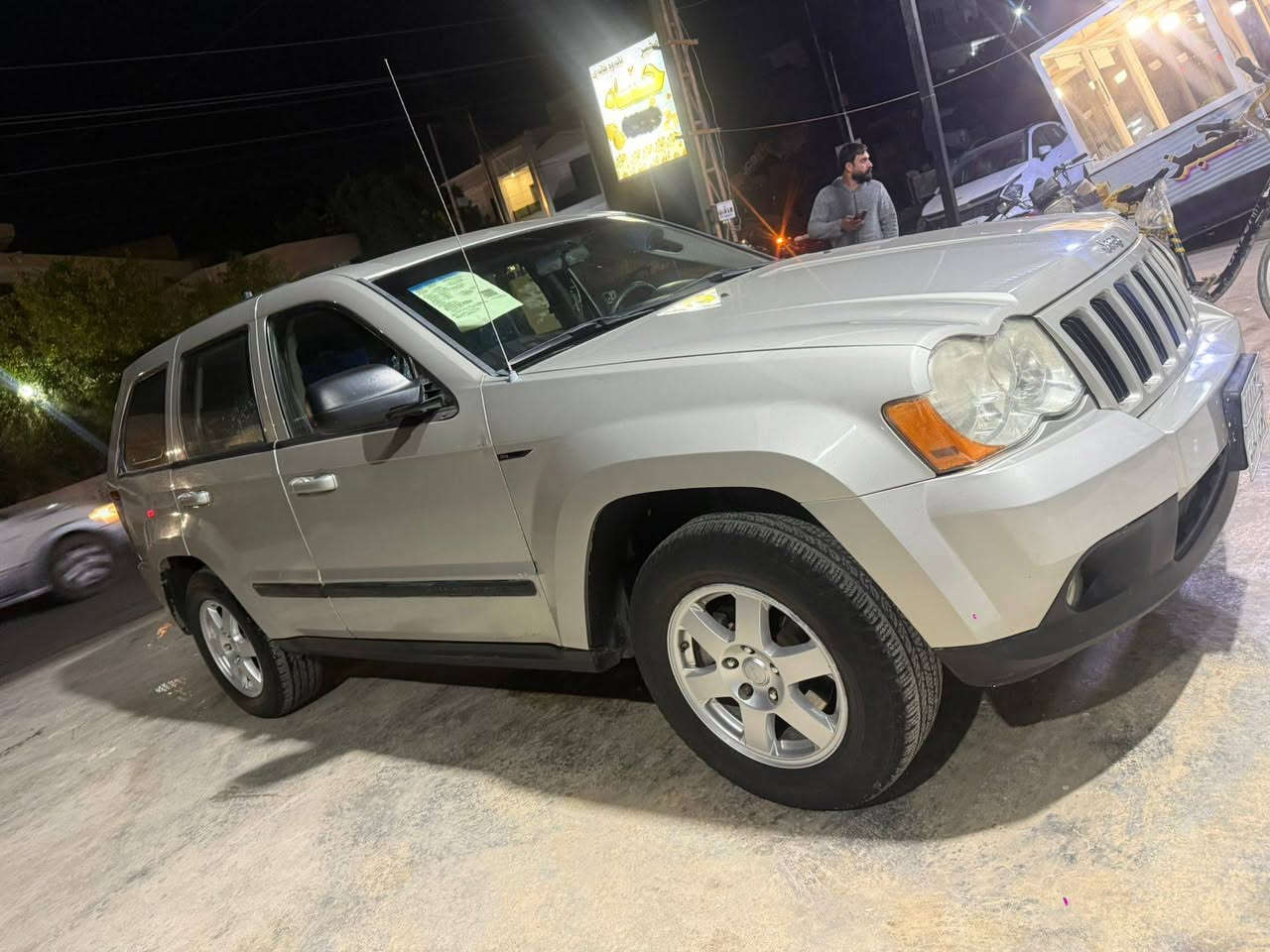 سلام و عليكوم اخوان جيب لاريدو موديل 2008فول مواصفات دبل اكسل سنوية بسمي تحيول يوم ثاني صدر ماصدر كول جديد تبريد كير محرك بلادي ما مفتوح سيارة ماشية ١٧٩الف ماشي بي ثلاثة قطعة صبوخ بيدون دواخل صبوخ أوروبي  مراوس حسب قناعة 
‏‪***********‬‏
📌مكان كركوك
