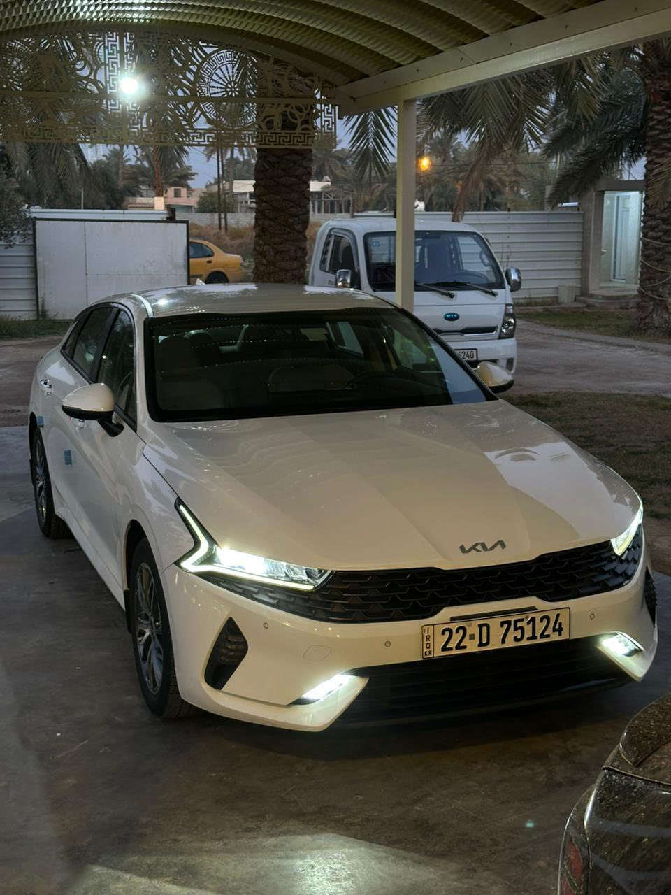 السلام عليكم
للبيع كي فايف موديل 2022 خليجي مكفوله كفاله عامه رقم اربيل باسمي تحويل ثاني يوم هزه و سنويه كله جديد ماشيه 58 السياره كلشي بيها على وضع الشركه وبلادي 
فول مواصفات عدا البنوراما
المواصفات : 
بصمه تشغيل + ابواب
تشغيل عن بعد
ترحيب 
شاشه كبيره
ابل كار بلي + اندرويد اوتو
كامره دواره 
كامره تسجيل
كشنات جلد
كشنات كهرباء 
صندوق ذكي 
لد امامي
وبقيه المواصفات المعروفه
السياره جديده وجاهزه من كلشي
السعر : 196 وبيها مجال 
مكان السياره بغداد العامريه
للاستفسار : ***********
