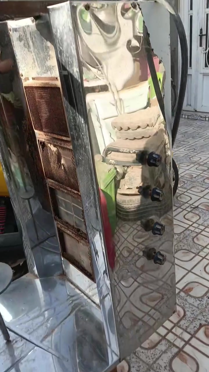 شوايه كص نضافه كدامك وعيون كلها شغاله مستخدمه قليل وياها سجينه ستان تحضير سعرها 175 وبيها مجال العنوان قضاء الشاميه ***********
