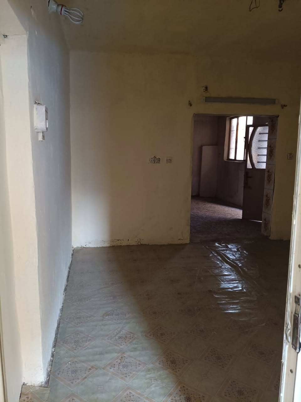 السلام عليكم  بيت للايجار في النعيريه
 قرب مجمع الزهراء الطبي  طابق ثاني باب مشترك   للاستفسار
 الاتصال على الرقم ***********
