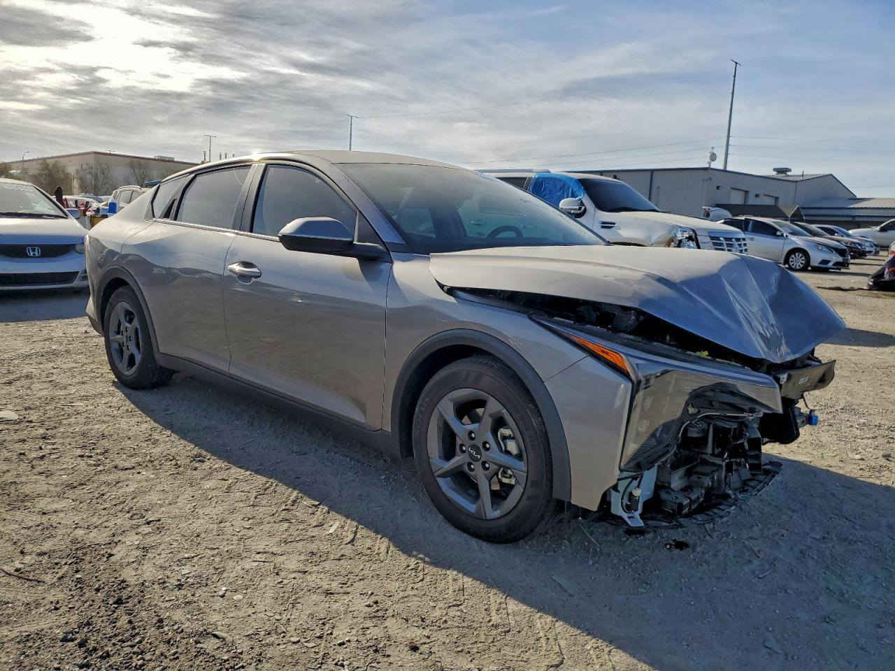 K4 LX 2025 للبيع
ماشية 4000  ضررها حلو واصلة ميناء بصرة 115$  وتدخل باسمك بيها مجال ضررها كدامك سيارة تشتغل وتعمل وتسير كل صور وفيديو سيارة مشتغلة مدفوع نقل عليك فقط كمرك وتخليص وايرباك فقط دركة ستيرن 

تواصل واتساب او اتصل ***********
