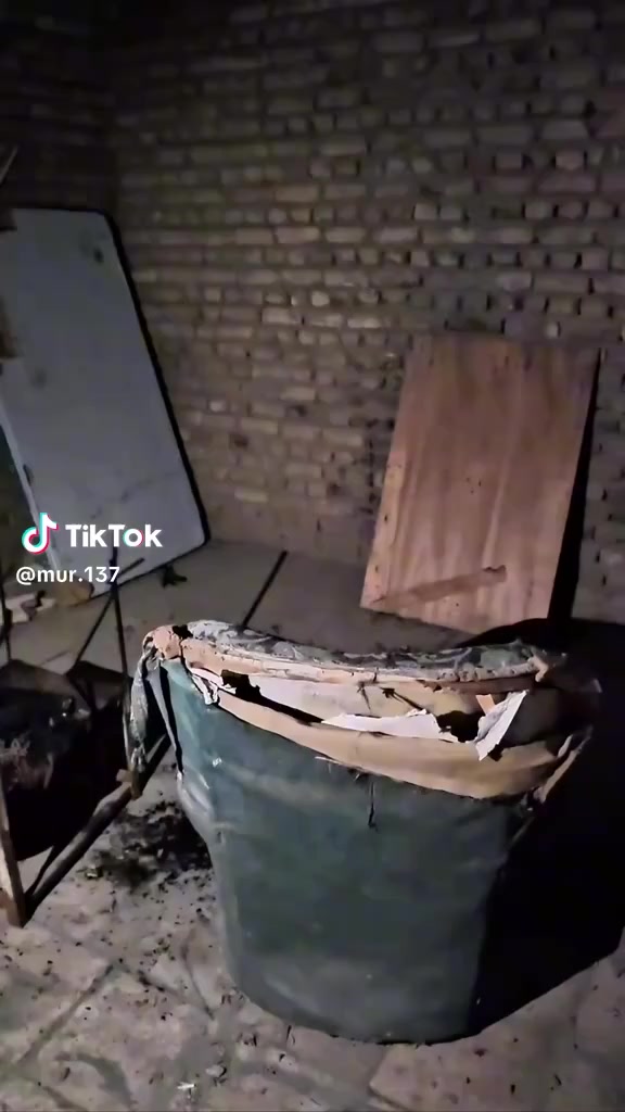 بيت البيع مساحة 55 متر الأمين الثانيه قرب الحسنيه صلات الجمعة السعر خاص ***********
