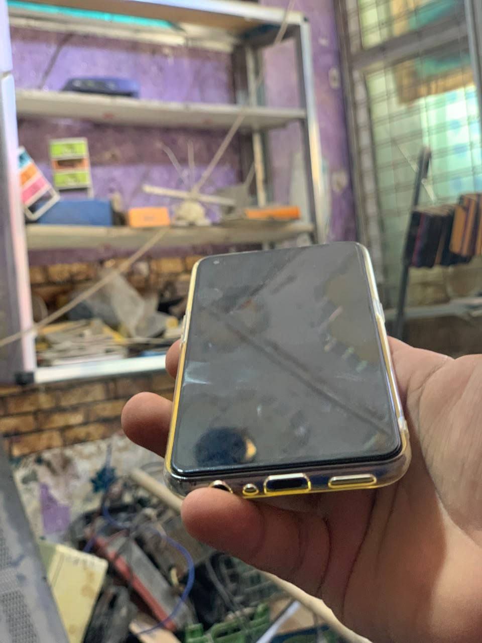 للبيع ريلمي Q3 برو  
مواصفات الجهاز :
مستبدل شاشه فقط 💡
🔹 الشاشة امولد FHD+ بحجم 6.43 بوصة - بتردد 120 هرتز - Super AMOLED 
409 بكسل بالانج الواحد 
🔹بصمة مدمجه بالشاشة اداء سريع جدا 
🔹 وزن الهاتف 174 ومسكة الجهاز مريحة جدا
🔹 معالج سناب دراگون 768 فايف جي 5G 
🔹 ذاكرة داخلية 256جيجا 
🔹 رام عشوائي 12 جيجا مع خاصية الرام الافتراضي (اكسبانشن) 5 جيجا 
🔹 معالج رسومي ادرينو 620
🔹 اداء الالعاب القوية 60 فريم 
🔹 بطارية بقوة 4500 مللي أمبير شحن سريع جدا 50 واط 
🔹 ثلاثي الكاميرات الخلفية بدقة 64 MP 
🔹 نظام التشغيل اندرويد 11
 العنوان كربلاء المقدسة باب طويريج


**إذا كنت صاحب هذا الإعلان وتريد حذفه لأي سبب، رجاءا أرسل رسالة إلى الدعم الفني**