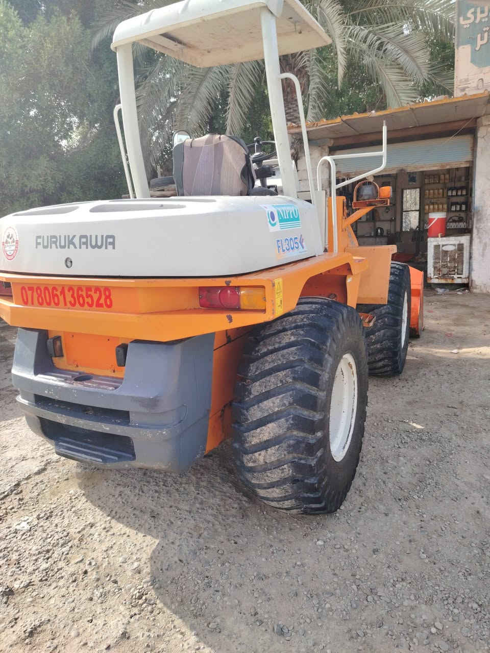 للبيع شفل فوركاوه دخول جديد مكفول حجم ٣٠٥ تخم تاير ماشي ٤٠٠٠ ساعه السعر ٢١٠ للاتصال ***********
