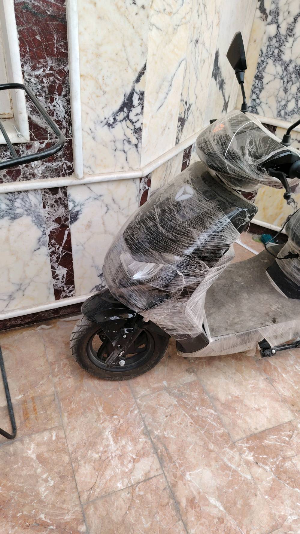 دراجه ياديه جديده استخدام كلش بسيط سويجين تشغيل عن بعد 6بطاريات 
ضمان سنتين علئ البطاريه والملف 