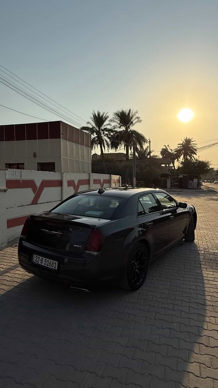 كرايسلر 2018 s300   وارد كندي v6 ماشيه 95 الف  لون مميز 7 شذرات
الحادث جاملغ امامي وبنيد ولجاملغ الخلفي  صبغ  كلير بدون ايرباك السياره سعره 222بيه مجال 

+964 772 857 2838

***********
