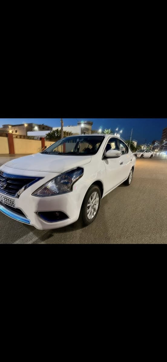 نيسان سني
موديل2023 
بيها باب قطعة صبغ وشبر من باب السكن من جوه 
وجاملغ الخلفي بارد  
ماشية 110 
تبريد قطعتين حداديه محرك كير شرط الكفاله 
شرط تحويل
سعر 105 مجال قليل  

للاستفسار ***********
