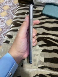 من رخصة الادمن ايفون ١١ برو ماكس مبدل شاشة و بطارية البطارية نسبتها ٩١...