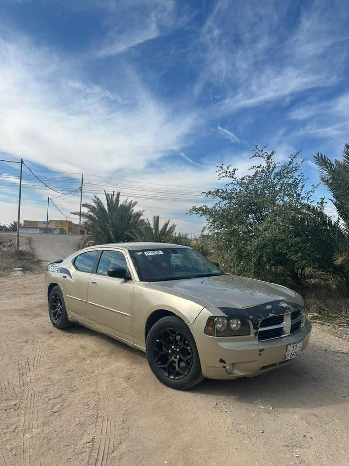 للبيع او مراوس  جارجر 2009بغداد بسمي صبغ حزام بدون ضربه مكينه3ونص وكير كفاله السعر 90$ مكاني البصره قضاء المدينه
اتصال ***********
