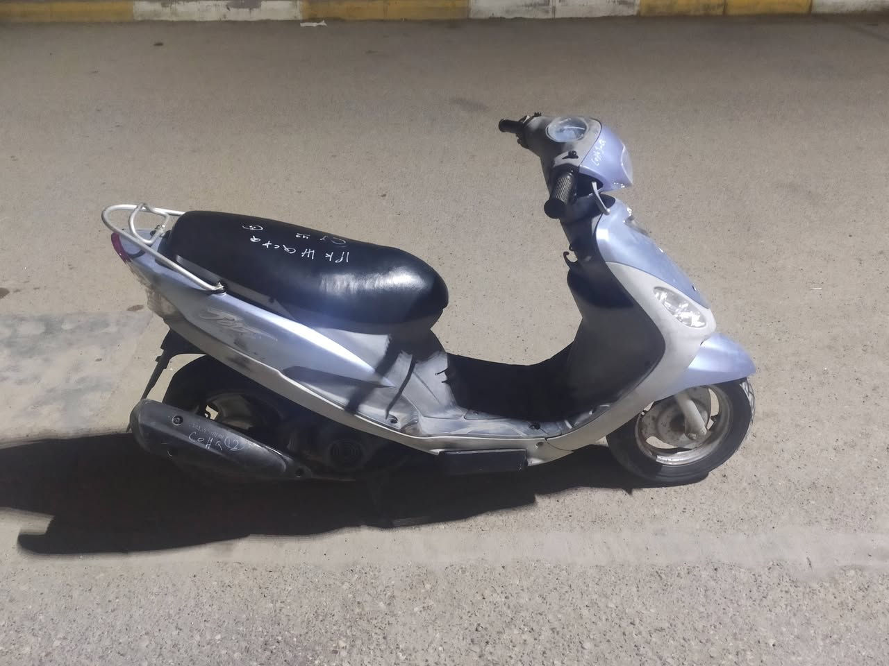 سلام عليكم دراجة ماكس منغولي نضيفة كلش صارلها شهر طالعة من الحاوية
ما مفتوحة السعر 950 الف
المكان ـ الرميثة الرقم ***********
