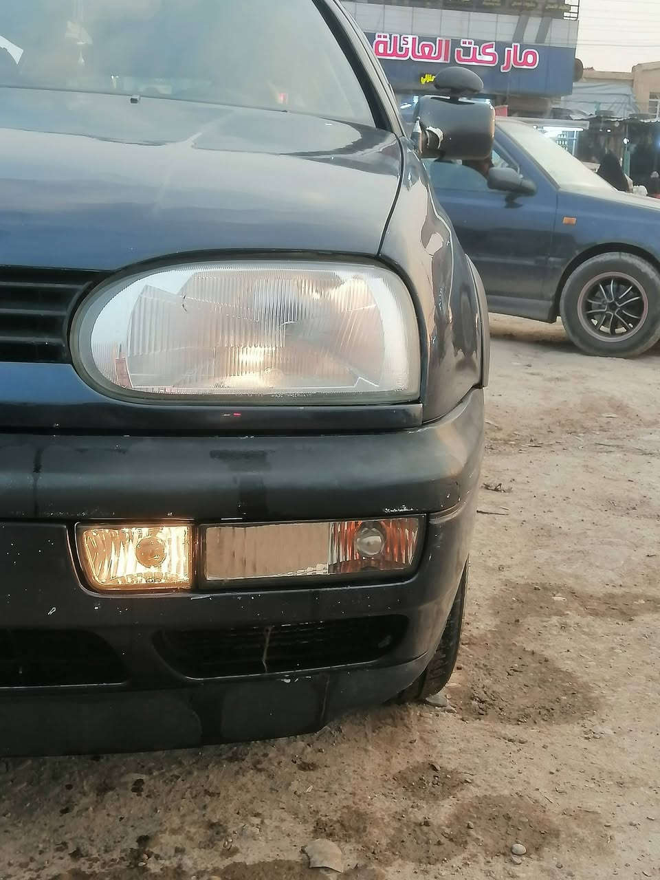 السلام عليكم سياره كولف جاهزه مديل 1993مكينه 2000 لاتنقيص لاتبخير كير اوتو تخم تاير جديد حداديه جديده  دواخل جدآ نضيفه تبريد شغال جاهزه من كلشي وتراي وين ميعجبك رقم بغداد دولي بسمي السعر 45مكاني بغداد ***********
