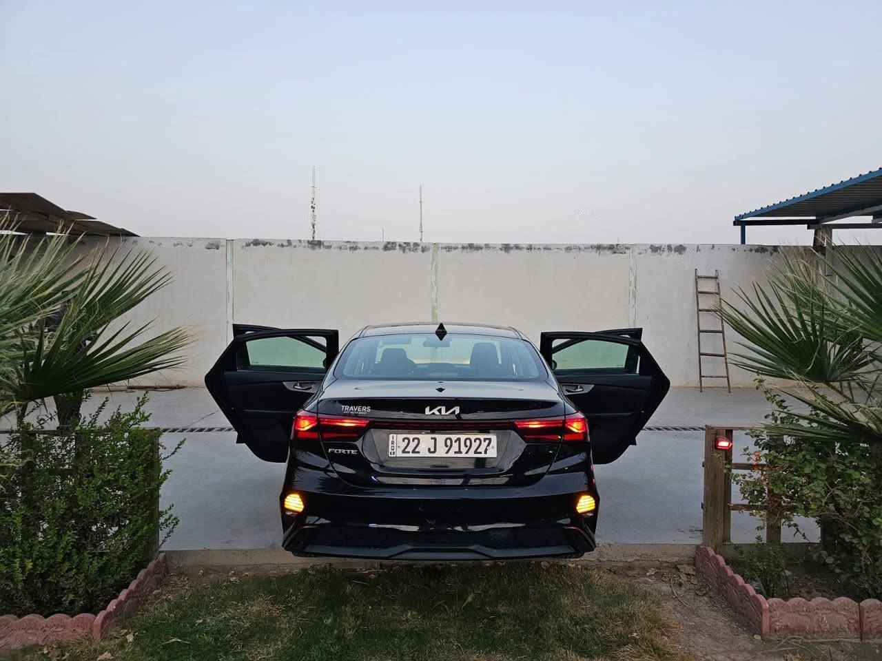 كيا فورتي 2022 وارد امريكي رقم اربيل
مواصفات السيارة : 👇🏻⬇️
🔴 محرك 2000 دوش
🔴 لون السيارة اسود   
 🔴ثلاث وضعيات قيادة 
                                ( ECO-Sport - Normal ) 
🔴رادار 
🔴تحديد مسار 
🔴 قيادة ذاتية + توقف ذاتي  
🔴مثبت سرعة
🔴 مانع انزلاق
🔴 كاميرا خلفية دوارة بلادي  
🔴شاشة لمس ( ابل كار بلي  ) 
🔴 ايرباك عدد 4 
🔴منفذ USB ⚡️
🔴منفذ AUX 
🔴 بلوجكتر نهاري
🔴 ويل كب  
🟣🟣ملاحظة :  سيارة نظيفة و جاهزة من كل النواحي كلشي مابيهة نقص   

⭕️محرك + گير + صدر كلة جديد و مكفول 
⭕️تخم تاير + بطارية جديدة 

حادثهة بأمريكا : حالوب خفيف فقط والباقي كولة ليبل واحد ماناقصها اي شي.
⭕️ السعر : 144$ وقابل للتفاوض 
📞: ***********
