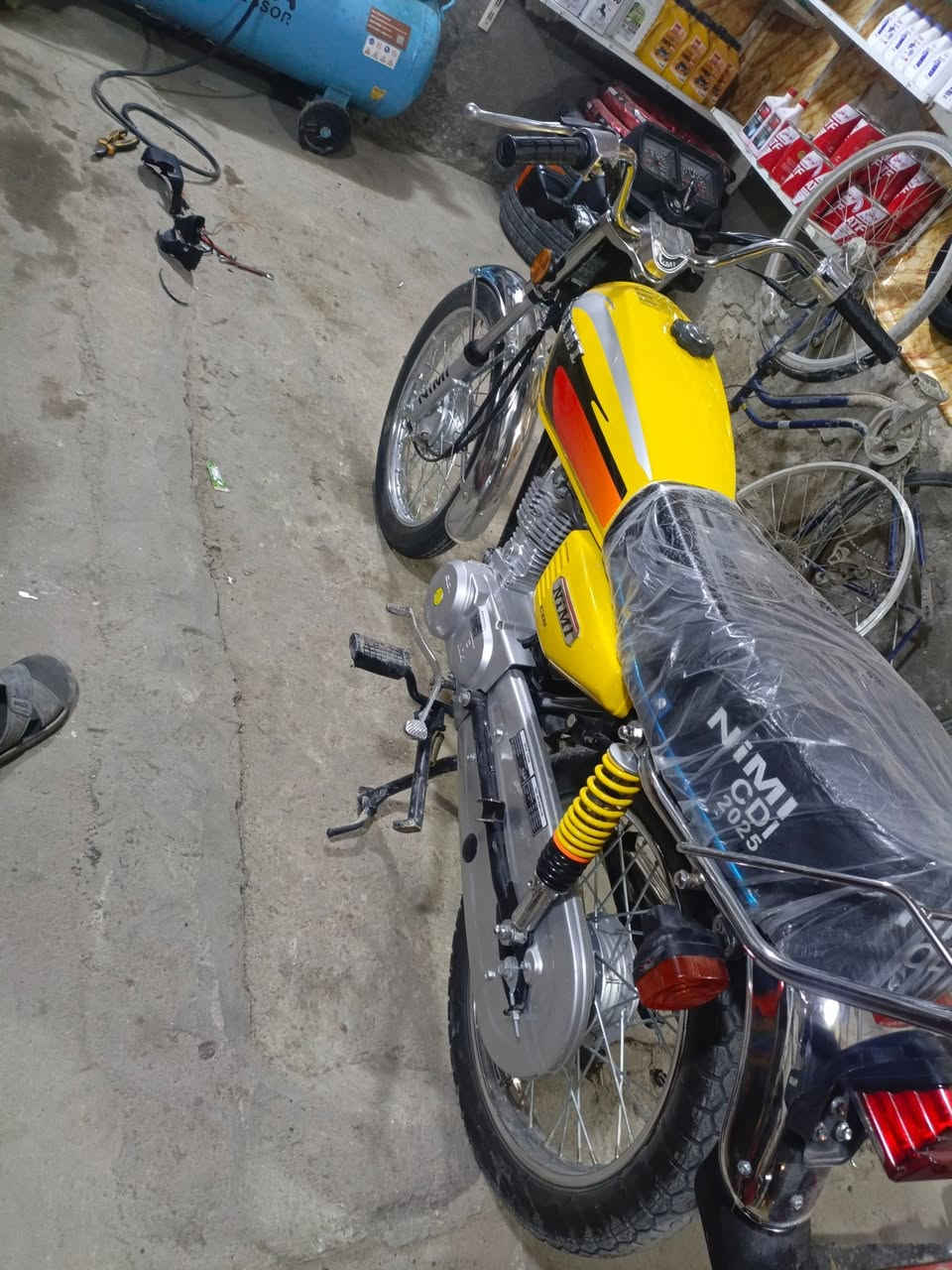 سلام عليكم دراجه للبيع نامه متياز مديل 25لدراجه نضيفه لسعر 750 وبيه مجال قليل ***********
