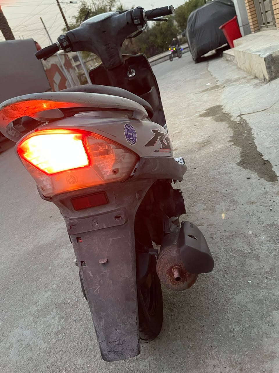 السلام عليكم دراجه ماكس عدله
كلهه ختم واحد + مكاتبه وصل كمرك 
بلادي مكينه مفوله شك الكاع
 نازله من الرمبه قبل 3 اشهر
مانقصها برغي كامله مانقصه اي شي 
السعر   600  بيهه مجال بسيط 
سلف وهندر كهربائيات كله شغال 
شلعه ومعدل مختمه كله ختم واحد 
العنوان : بغداد مدينه الصدر  
الاورفلي قرب العماره البرتقاليه
للاستفسار  : ***********
