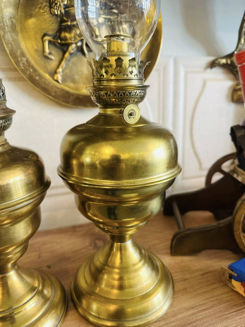 3 فانوس انكليزي نحاس نظافه تامة
*********** واتساب المحل في السليمانية يوجد توصيل
