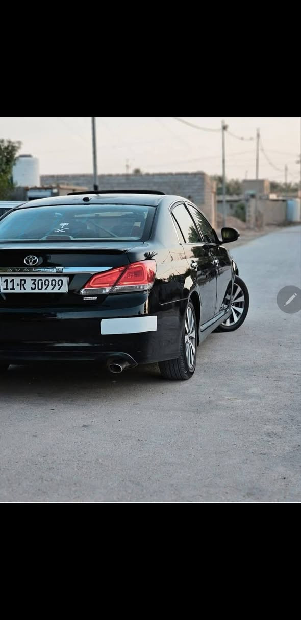 البيع افلون موديل 2011 رقم بغداد
مواصفات السيارة فول واحد على واحد المتد الءخير 
مكينه وكير وحداده وتخم تاير كله جديد تبريد وتفاء كله شغال ماكو نقص برقي وتجي و شوف وتعاتبني اذا الكيت 
غير هاذا الحجي شتريد بخدمتك علمن السيارة امريكيه 
كلين بدون حادث بيها صبغ ٤ قطع صبغ بدون معجون 
يعني كلير اليبل واحد حته الدعاميات بدون حادث صبغ جماليه ٤قطع
جاهزه ومال جناي واني والله جنيها صارها هواي عندي 
نافضها نفض 
مواصفاتها التيوته معروفه الفلون 
مكان السياره واسط الصويره 
السعر 160 وبيها مجال قابل التفوض 
الستفسار ***********
مراوس حسب القناعه
