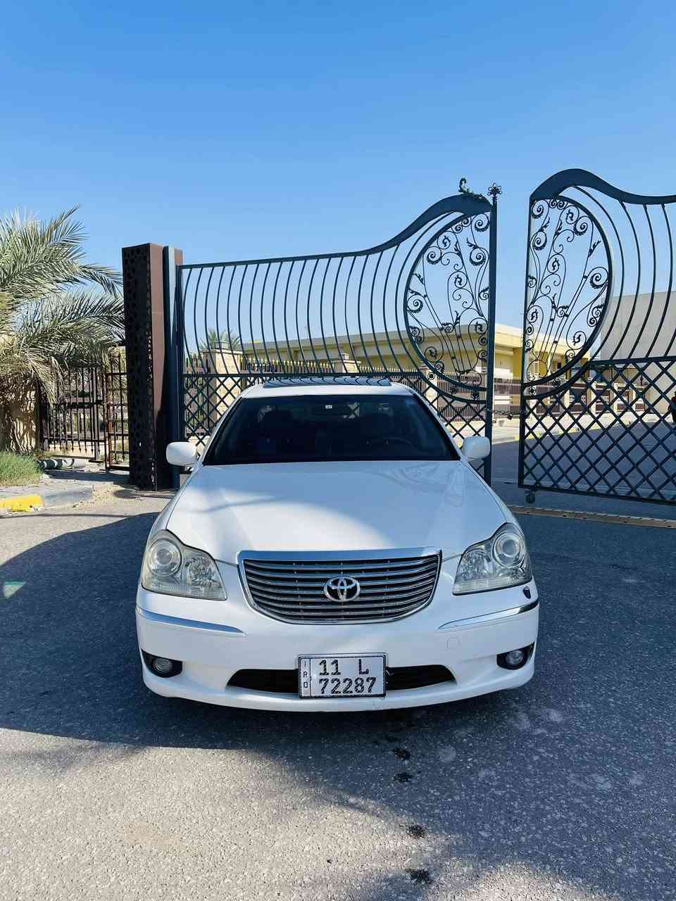 السلام عليكم
🔥للبيع - تويوتا كراون ماجستا  2004

   كراون ماجستا موديل 2004 Toyota
رقم بغداد  انكليزي بسمي
وين ما يعجبك ادورلك مشروع وطني 
هزة جديدة 
*المحرك سعة 4.3 لتر  V8
*تحوير النجف كامل  بيد سيد يوسف النعيمي 
*موصفات فول 5 دكم
*السيارة جوبلس تصعد وتنزل                       
*5 بصمات + دخول ذكي 
*داخل جلد اسود 
*4كشنات كهرباء + خزن ذاكره ٣ وضعيات
*تحكم خلفي كامل 
*4 كشنات تدفئة 
*تبريد 3 قطع منفصل + تحكم خلفي 

*ثلاجة خلفية 
*3 بردات 
*جنطه شفط + مرايا شفط + ترحيب 
*كامرة خلفيه دوارة بلادي 
*14سماعة +Amplifyer  
*4 جام اوتو + جام عازل 
*لايت عدسة متحرك 

سيارة ما ناقصة اي شي تخم تاير وحداديه كامله 
العنوان النجف الاشرف 
السعر 158 
للأستفسار ***********
