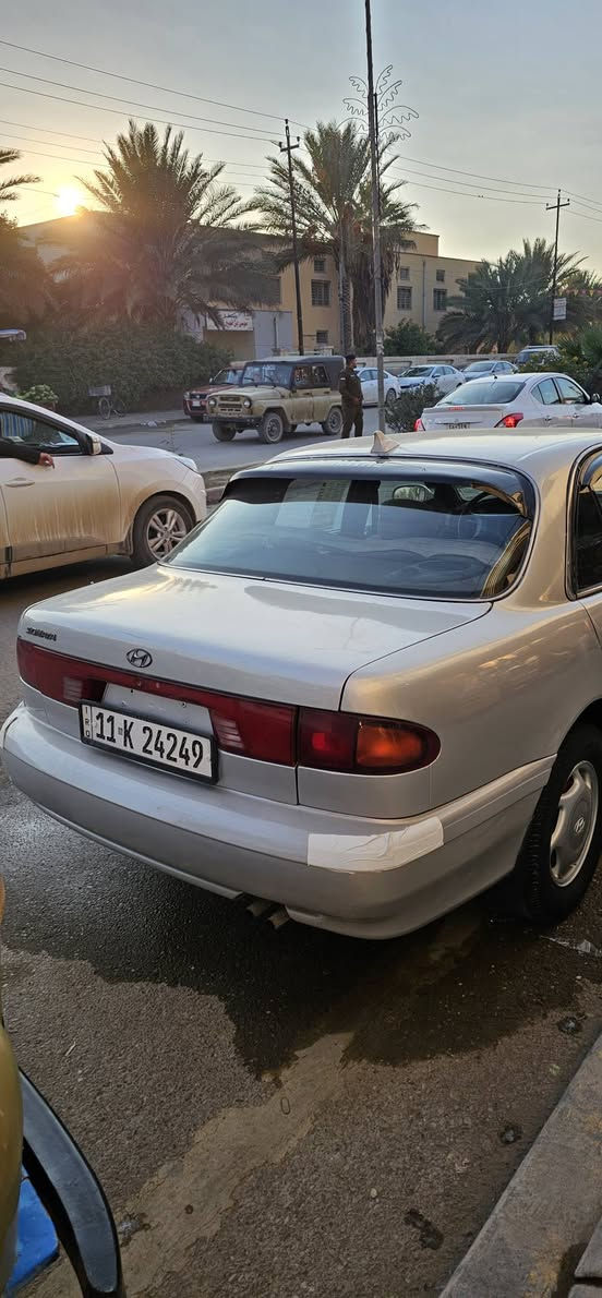 السلام عليكم.....
سوناتا تو 1994..... 
رقم بغداد باسمي  ….
شرط التحويل...  
(( كير اوتو ))
مكفوله من ضربه ولكص ول خياس ....
كهربائيات ع وضع شركه ولا ملعوب بيه... 
 دوشمه مدوشمه أحسن شي
ويل كب بلادي زلغ مابيه 
  ..تخم تاير.... جديد 
كهربائيات كله شغاله
ه حته ل بانزين هم يشتغل ..
نعومه ماشالله صاعد حديث 
سياره ما بيه كل عيب تخبل ول ياخذه  يرحملي من وراه 
دشبول يخبل ..
شرط لاضربه ولا طخه ولا كص و خياس  ولا كلشي وين ميعجبك روح افحص  ...
صدر خلفي أمامي كله جيد ما ملعوب بي عشركه  نعومه صاعد حديث ... بشرط ترايك 200 
غرفتها جديده ...دواخلها مثل كشنات شركه جدد ❤ ..كيجات كلها شغاله...
محرك مفتوح مو مسكر 2000 (المرغوب)
السعر خاص 
*********** مكاني واسط الصويرة
