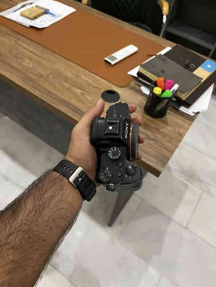 السلام عليكم 
سوني a 7lll للبيع كامرة نظيفة استخدام قليل 
السعر مليون و١٥٠ وبيهة مجال 
***********
