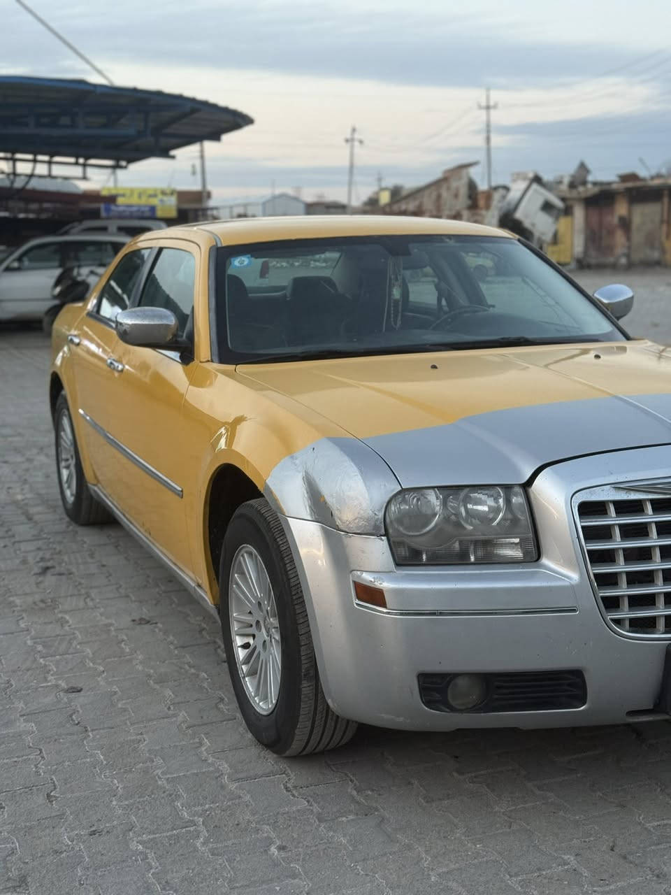 السلام عليكم وبامه 2010خليجي سياره كفاله وارد خليجي مكفل عده الجاملغ المامي بي بارد مكينه و گير و حداديه و تايراد كل جديد صبغه وحده الاستفسار على الرقم***********السعر (115) بيهه مجال
