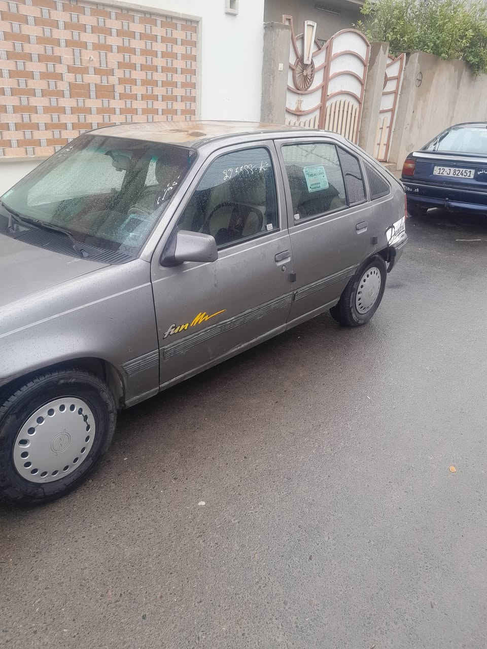 السلام عليكم
كاديت للبيع موديل 91
سنوية جديدة رقم الماني
شرط التحويل طخم تايرات 
جدد باتري جديد كير شرط 
مكينه اثر نفخ سعر 27وبيها مجال شي قليل  الاستفسار الإتصال عل الرقم
***********
***********
