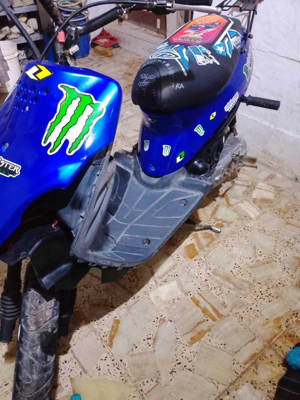 دراجه تسعه  محربكة جديده بعدها بملامحهة وماطالع بيها نضافه شوفت عينك جيس الدراجه كلها كفاله مكينه تخبل شلعتهة كلش تخبل   دراجه فول الفول سعرهة 300 مو فلوسها بس لان محتاج  مكاني المطيحه رقمي ***********
