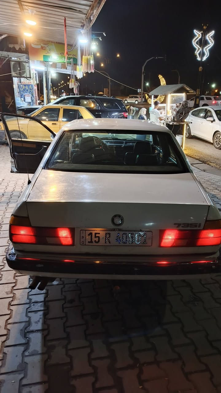 السلام عليكم
من رخصة صاحب الكروب 

للبيع او مراوس بي ام 735i

موديل 1988

محرك 3500

كير اوتماتيك

رقم انكليزي انبار

بسمي تحويل ثاني يوم 

لايت ناصي زنون اصفر عالي زنون ثلجي

السعر 52 ورقه

***********
