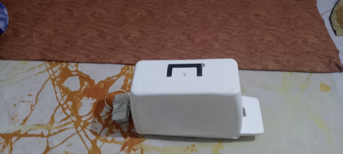 مكينة خياطة شغالة سعر 225الف بيهة مجال رقم موبايل ***********
