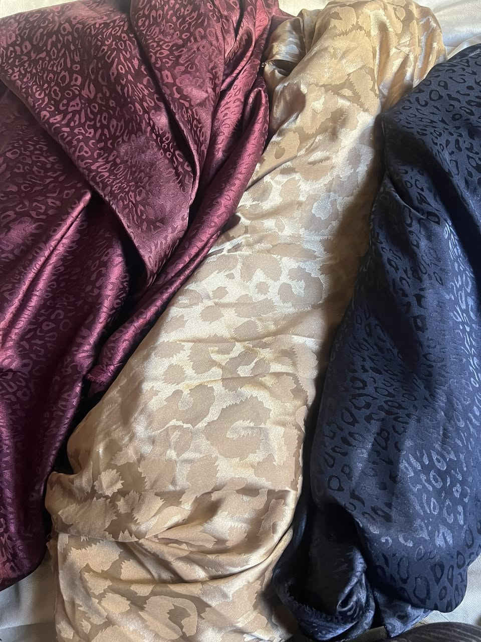 قماش جاكار 3 قطع كل قطعه 3 امتار 
سعرهن ال 3 25 الف


**إذا كنت صاحب هذا الإعلان وتريد حذفه لأي سبب، رجاءا أرسل رسالة إلى الدعم الفني**