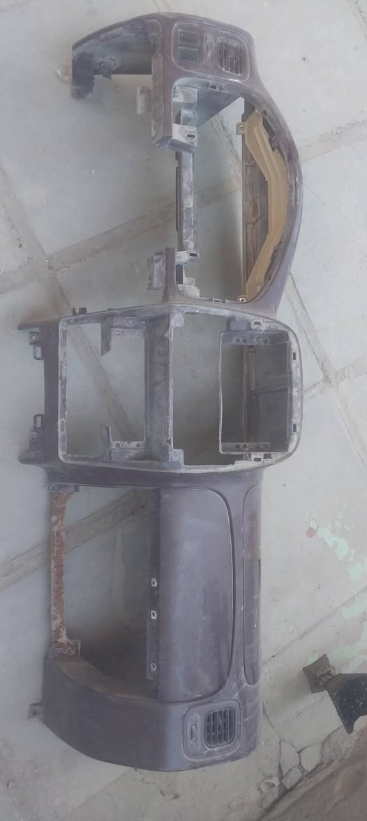 دشبول شغال نيسان وطبلون جدد
للبيع ***********
