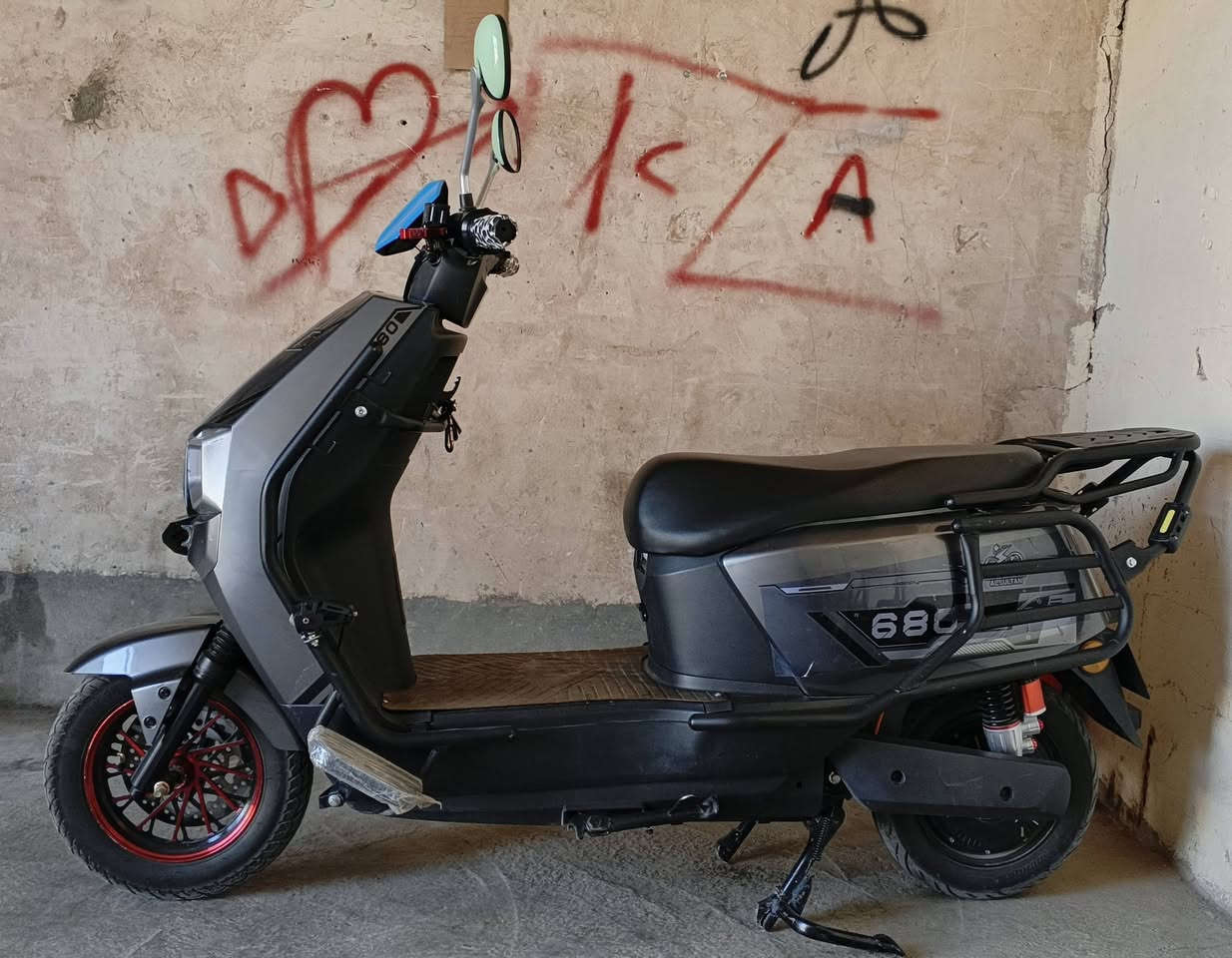 سلام عليكم دراجه شحن 26
بطاريات 10 يقرن شحن انسا قطاره 

سعر 600 وبيها مجال / *********** بي واتس اب 
ناحية صقلاوية
