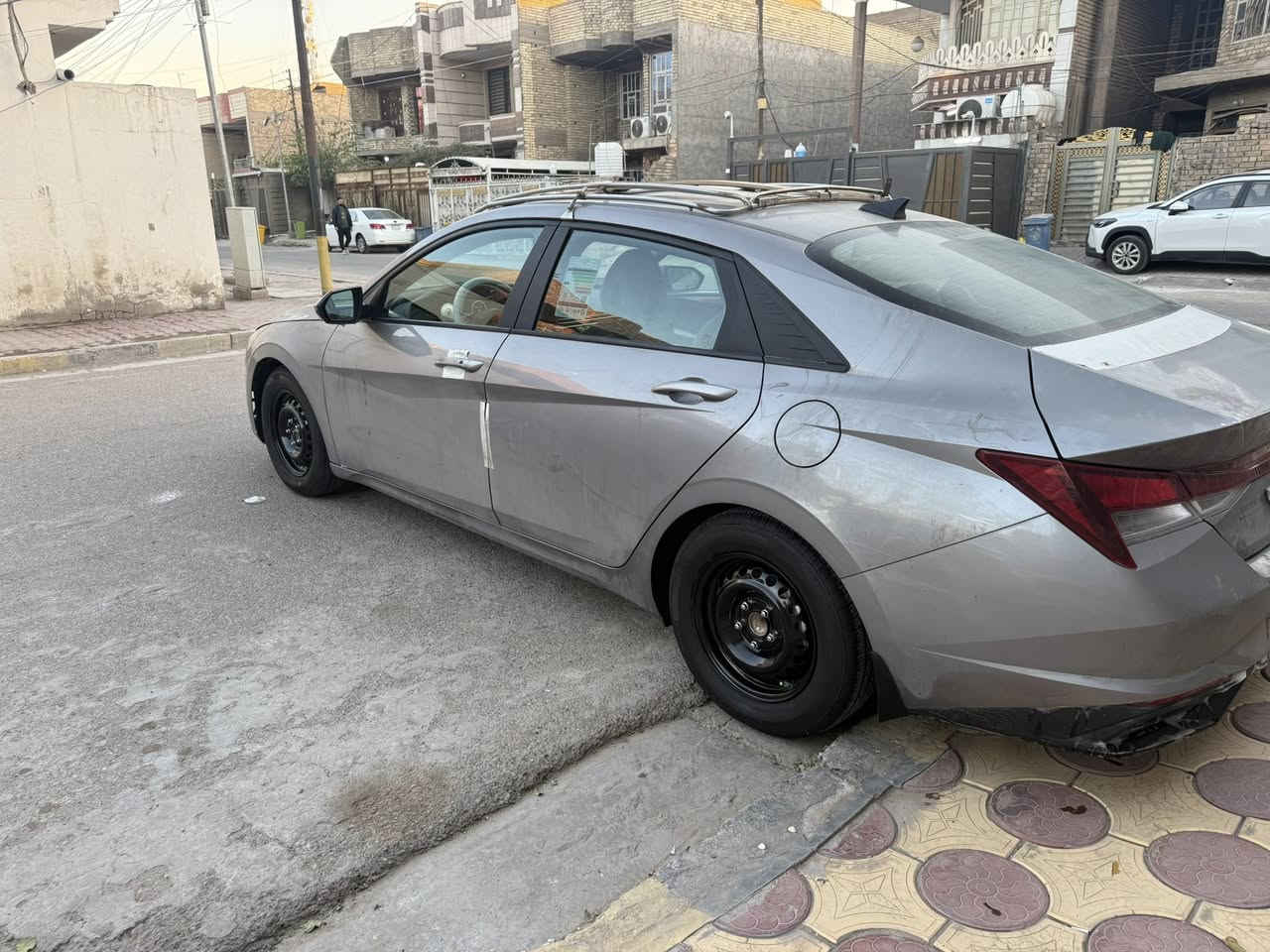 النترا موديل 2023 وارد امريكي
رقم اربيل الجديد
السيارة باسمي وليس باسم كردي
تحويل مباشر
حادثهه موضح بالصور
مواصفات السيارة 
 فوووووول ماعدى الفتحة
بصمه 
تشغيل عن بعد 
مكينه 2000 دوش
ماشية43
حساس امامي وحساس خلفي 
ليد امامي وليد خلفي متصل وليد ضباب
شاشه اصليه كار بلي
اشارة ترحيب عند الاقتراب 
صندوق ذكي عند الاقتراب 
ترحيب ابواب لد عند الاقتراب
كامره دواره
تحكم ستيرن جهتين
تحويرة ويل عادي 15
3 وضعيات قياده مود درايف
كشنات مخمل
دوشمه عام دلو بالكاظميه درجه اولى
تدفئة بالكشنات
السعر143 ورقه وبيه مجال 
مكان السيارة بغداد 
رقم صاحب سيارة ***********
