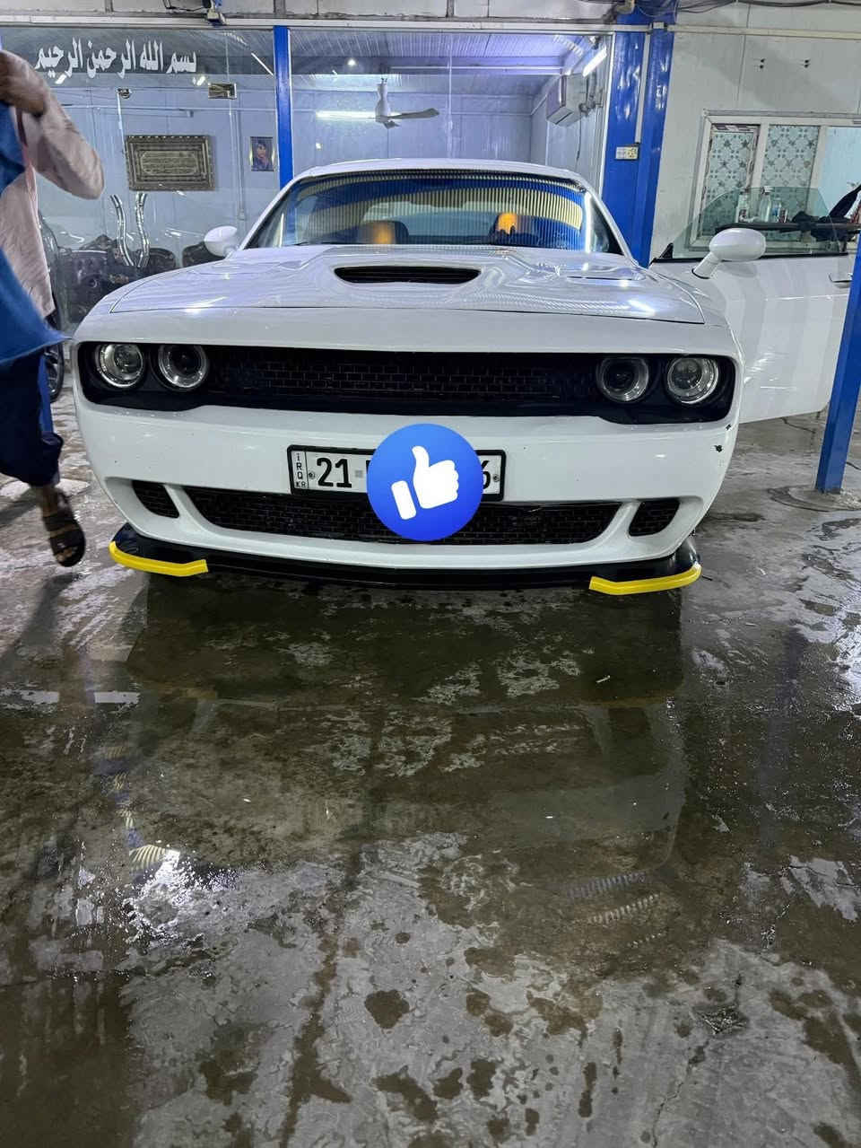 سلام عليكم 
للبيع دودج تشالنجر 2020 V6 SXT 
مواصفات السيارة :- 
1- تو ويل 
2- محرك 3.6 كير 8 نمر اكسل وكاردن ومكينة وكير بشرط كفالة 
3- برمجة مفتوحة الفصلة 
4-شاشه 
5-كاميرا دوارة 
6-بجم هيلكات محدث بنيد SRT , دفيورز ودوسات ولحاية 
7- داخل جلد ابيض مختم SRT والدركة كذلك SRT ( داخل كله لدات متغيره جميع الالوان 
جديدة وجاهزة ع اخر حبة 
حادث السيارة جاملغات ثنين مصلحات وبنيد مبدل 
باقي السيارة مكفولة من الشخط ( بيها بارد باب الصدر بدون صبغ فقط بارد ) 
رقم السيارة سليمانية الدولي سنوية جديده شرط التحويل
185 وبيها مجال بسيط 
مكان السيارة بغداد 
اي تفاصيل واتس اب 
***********
