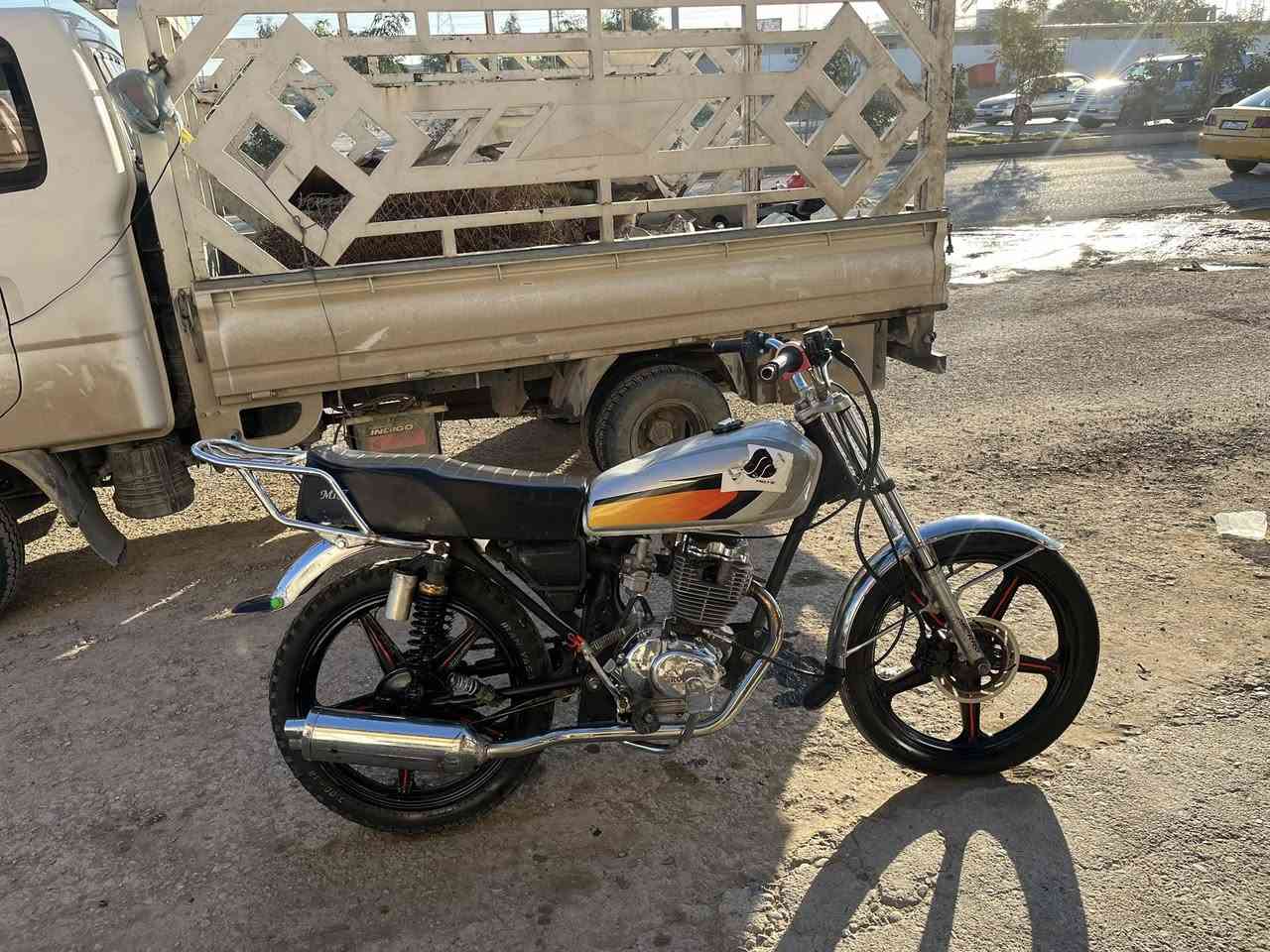 دراجة روبار ايران اصل تايرات امامي خلفي جديد دبلات امامي خلفي جدد سيبايه جديد جاملغ امامي خلفي جديد  كشن جديد دراجة من كل مكان مختم روبار شلعة معدل فول سعر ٣٠٠ وبي مجال للطيبين ***********
