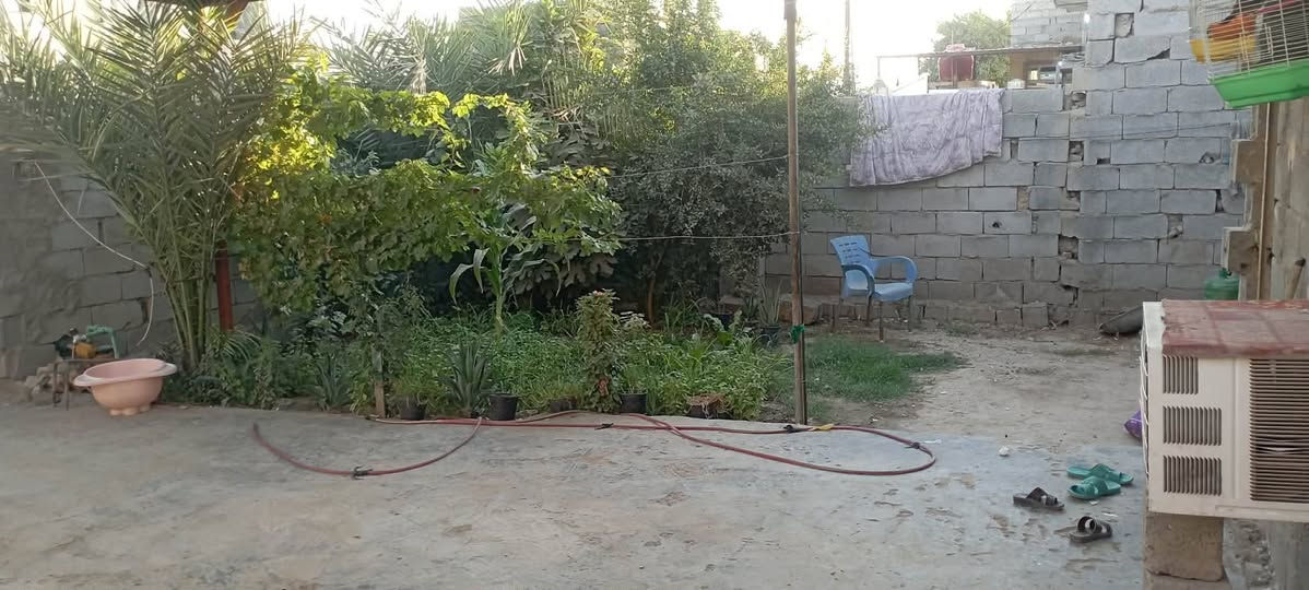 بيت لبيه بحي سكينه مساحه 200متر غرفه وصاله ومطبخ مكلف بنشر *********** صاحب البيت

