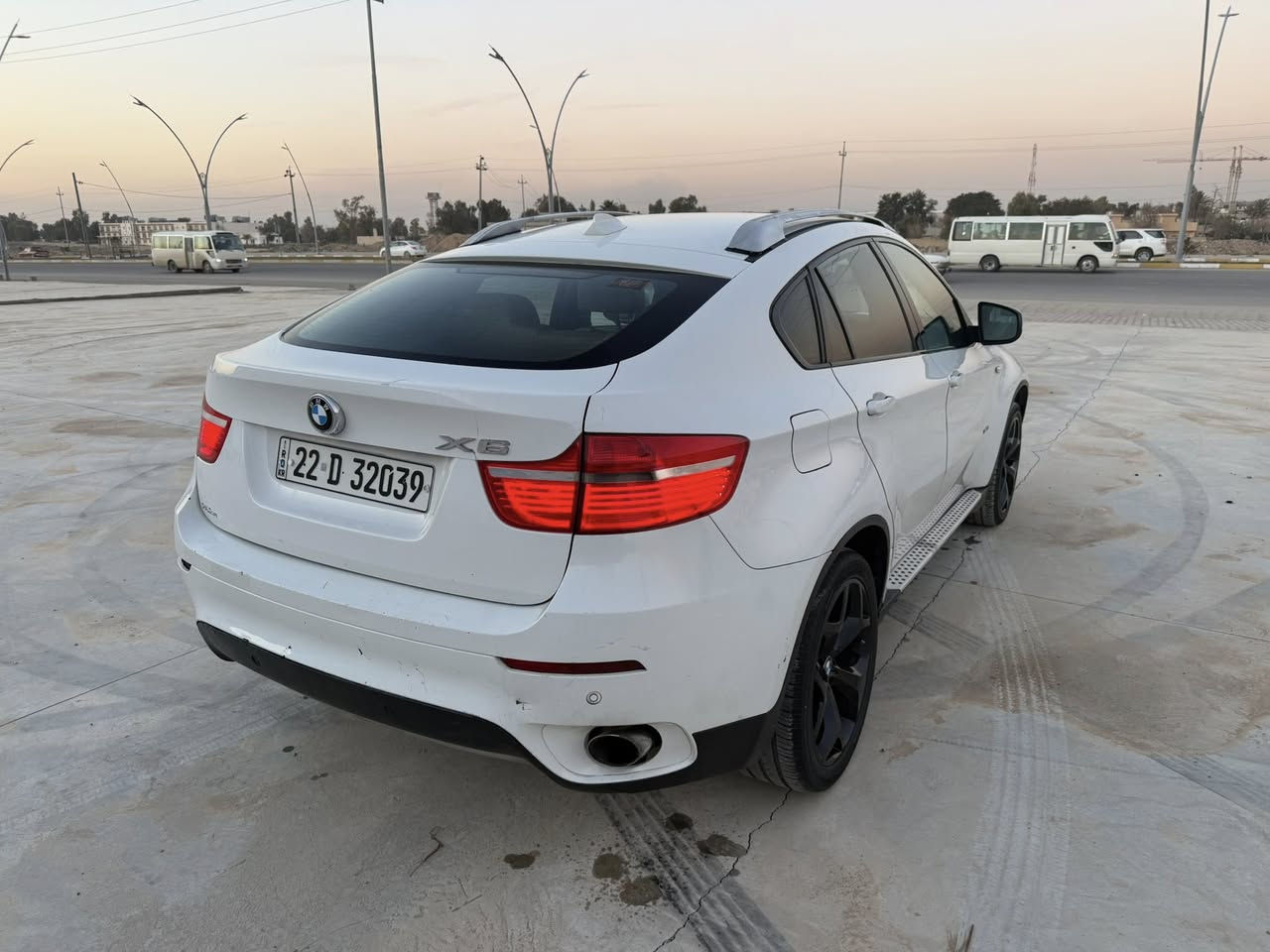 للبيعX6  2010.  مكينه n54 6 سلندر
كير  جديد شديته مكينه بالشرط السيارة فول مواصفات 

شاشه جبيرة 

فتحه بالسقف 

كامره ٣٦٠

حساسات  بالدعاميه 

تحكمات ستيرن 

لاين داينمك مع الستيرن 

مري شفط

كشنات كهرباء فول حركة وهيتر 

خزن ميموري 

تثبيت سرعه 

جنطه كهرباء 

النواقص / التيربو بي خلل يسوي دخنه فقط بس شغال 

والجنطه الماطور مالهه عاطل 

الحادث باب سايق وبيهه طعجه بالهلال الخلفي ممصلحه 

سنويه لل٢٨ شرط التحويل 

السعر ١٠٥ وبيهه مجال للشراي 

*********** واتساب 

مكاني كركوك
