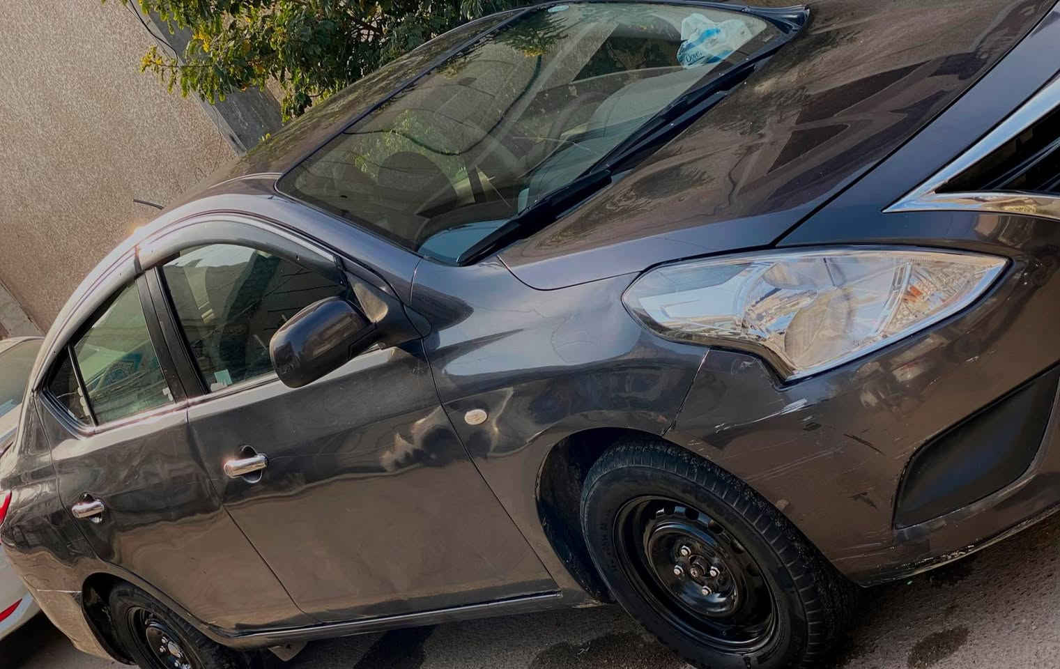 سيارة سني هندي
موديل 2018 سيارة جاهزة 
كير اوتوماتيك 
تبريد ثلج 🥶
من كلشي
كير ومحرك 
تخم تاير جديد باتري جديد صدر جديد مدوشمة جديد  قطع صبغ بدون تبديل 

مكاني بغداد
رقم صاحب السياره 
 ***********

السعر :: اطلبه بالتعليقات يصلك خاص 📩

#ادارة_الصفحه ⚡

ملاحظه / 🔴
مدير الصفحه غير مسؤول عن بيع وشراء واصوليات السياره نحن صفحه لعرض السيارات فقط.
