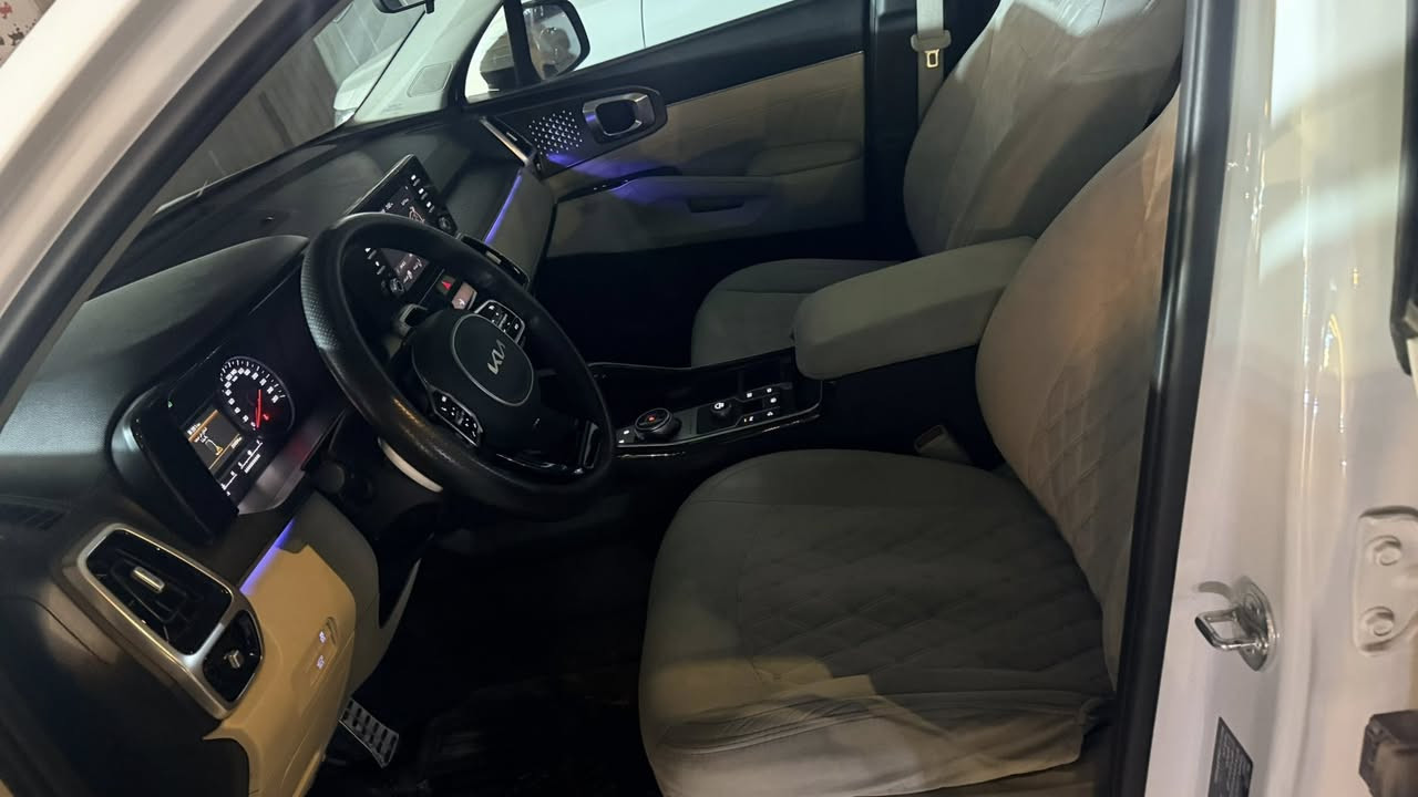 السلام عليكم
للبيع كيا سورنتوا موديل ٢٠٢٣ محرك v6  الزجاج مغلف ppf ماشيه ٢٠ بعدها بضمان الدولية الكير ماوس اوتو هولد هاندبريك بصمه السيارة جديده بمعنى الكلمة مكاني لاعظمية سعر ٢٨١ 
***********
