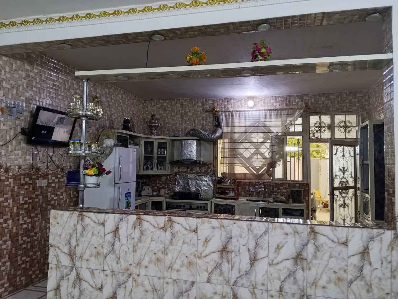 للبيع كوت حي الحكيم نزلت بيت خليفه مساحته 250متر طابقين تفاصيل كامله داخل الفيديو كامله ***********
