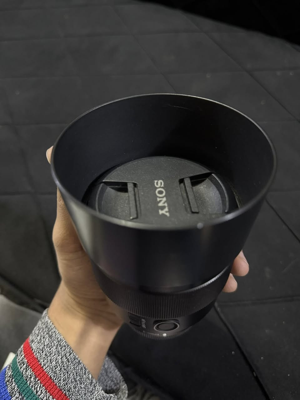 عدسه 85 للسوني f1.8 
نضافه 100‎%‎ ممستخدمه ابد
السعر 500 
شراي تعال خاص وبيها مجال بسيط 
مكاني بغداد 
***********
