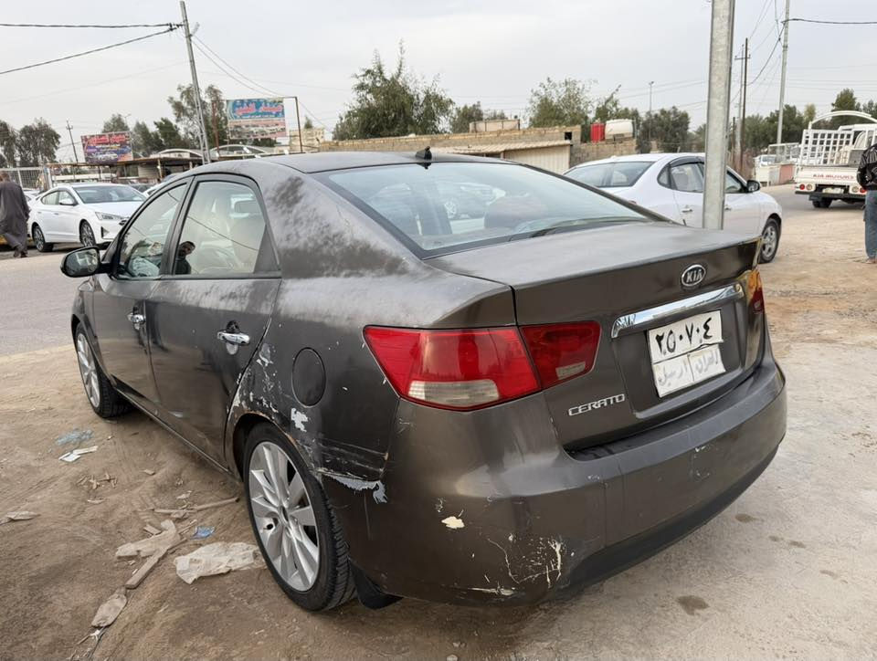 اعاده نشر 
سيراتو 2012 خليجي 
ضربتها دعاميه خلفيه ودعامه امامي 
رقمها اربيل بيها جراد وصبغ بالقماره والبنيد جارد 
مكاني كربلاء طويريج ب63
للتواصل ***********
