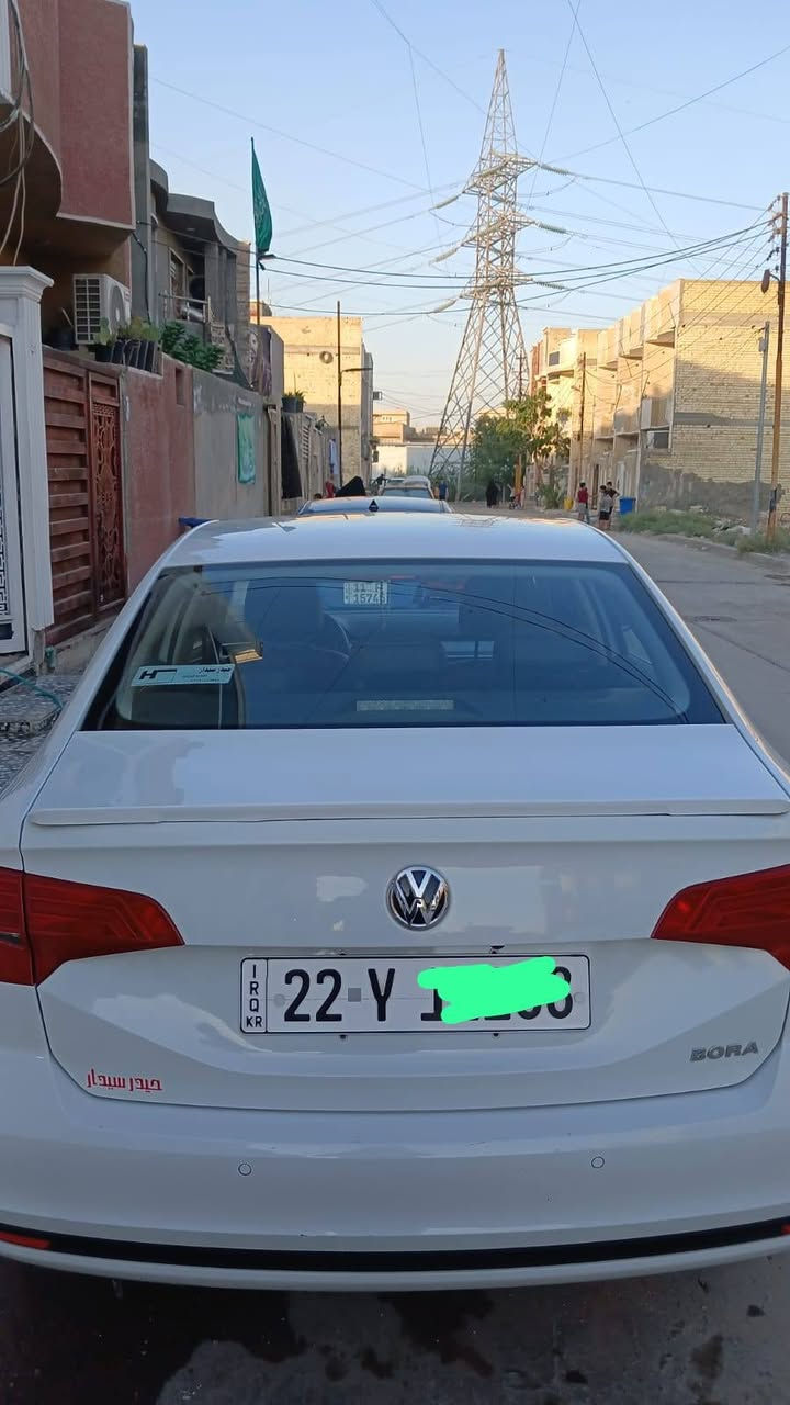 فولكس واكن بورا
مكفولة كفاله عامة 
محرك الماني ١٥٠٠ تنفس طبيعي 
كير ٦ نمر ياباني 
ماشي ٣١ الف قابل للزياده 
تبريد ثلج خير من الله 
السعر ١١٥ مجال بسيط 
***********
