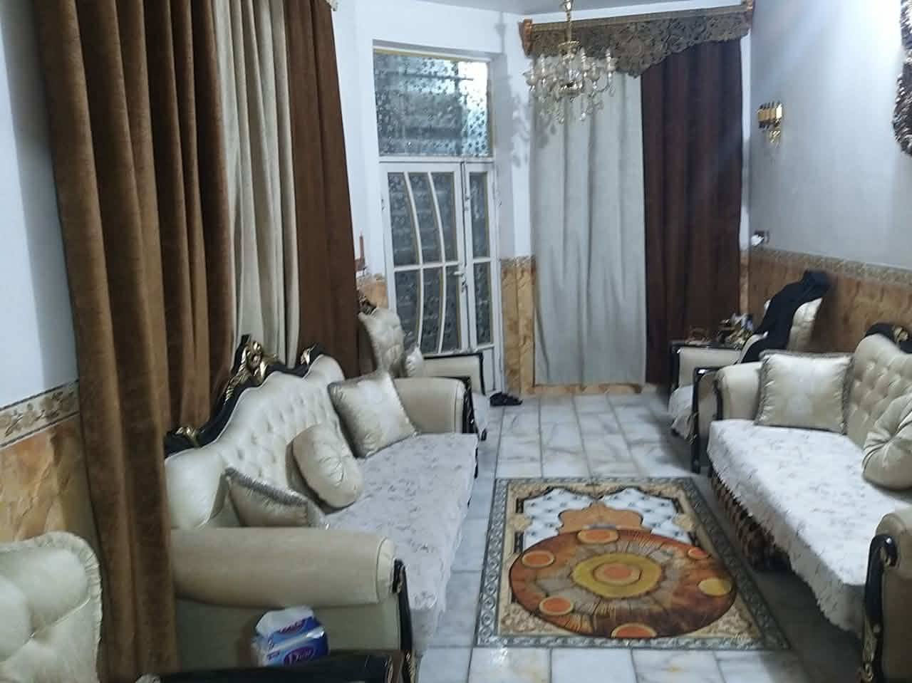 بيت للبيع مساحته 100م واجهيه 5 ونزاله 20 طابو صرف نقص البيت بس واجهيه ما ملبوخه والصحيات الخارجيه بس هيكل موقع البيت حي العسكري شارع عصام السماج قرب مدرسه السلام
السعر ٩٥مليون

***********
