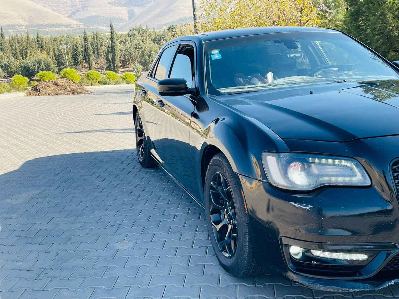 🚘 كرايسلر 300S موديل 2017
📄 جاملغ وبنيد والسونار مرفق

✅ محرك 3.6 V6 (6 سلندر)
✅ كير أوتوماتيك 8 سرعات
✅ تشغيل بصمة
✅ ريموت ستارت
✅ شاشة كبيرة
✅ كاميرا خلفية
✅ تحكم ستيرن وشفتات
✅ مثبت سرعة
✅  تحكم كهربائي مقاعد جلد
✅ تكييف ثلج
✅بصمة ابواب
✅ مرايا وزجاج كهرباء
✅تخم تاير جديد
✅ حدادية ممتازة
✅ دمام رياضي وصوت مميز

🙅🏻سونار مرفق مع الصور
📍الموقع: بابل - الحله
💰 السعر 198
 أو الاتصال:
📞*********** حلة, بابل
